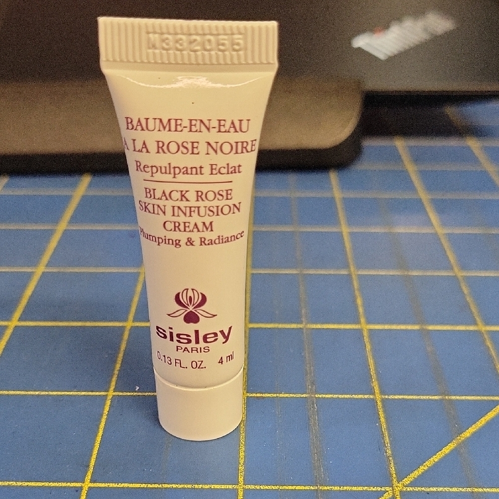 Sisley Black Rose Skin Infusion Cream 4ml Tube